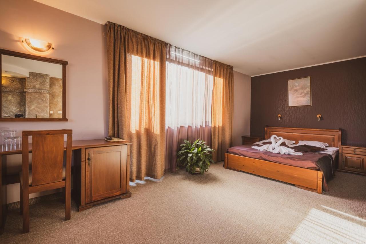 Хотел Том И Нези Класик Velingrad Eksteriør billede